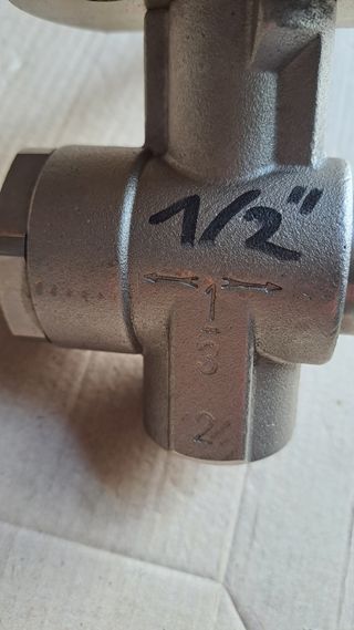 Llave de paso 3 vías 1/2"