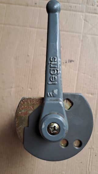 Llave de paso 3 vías 3/8"