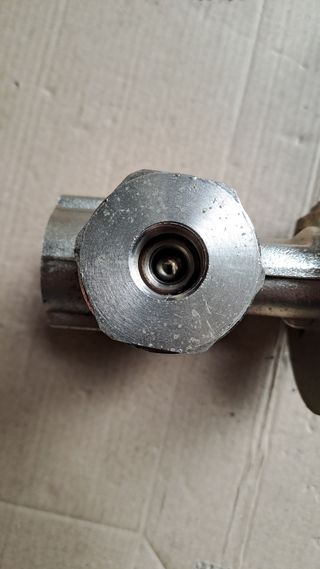 Llave de paso 3 vías 3/8"