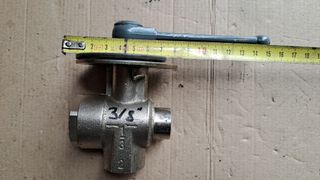 Llave de paso 3 vías 3/8"