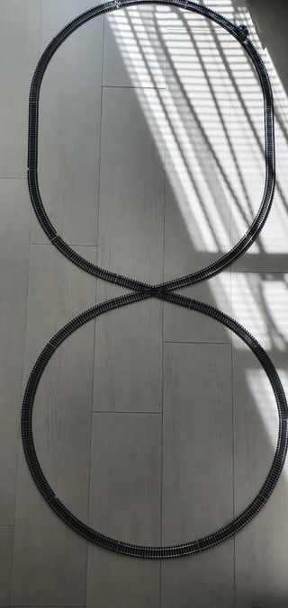 Lima trenini circuito ad otto