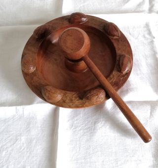 Schiaccianoci vintage in legno