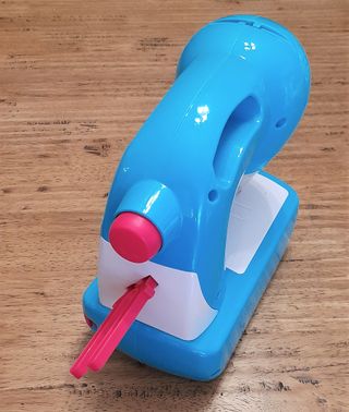 Cool maker, macchina da cucire