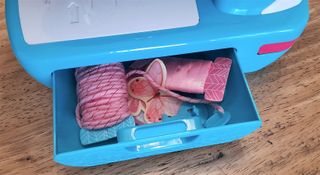 Cool maker, macchina da cucire