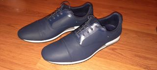 Zapatillas vestir//precio no negociable 