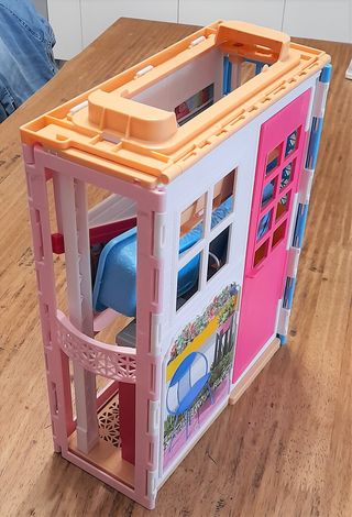 Casa di barbie portatile
