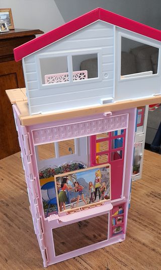 Casa di barbie portatile