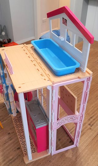 Casa di barbie portatile
