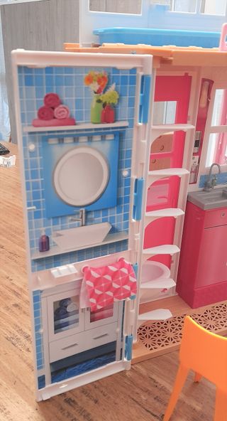 Casa di barbie portatile