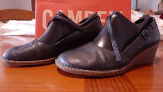 Zapato negro Camper