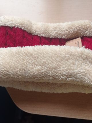 Gorro pompón y cuello
