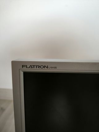 Monitor ordenador con soporte