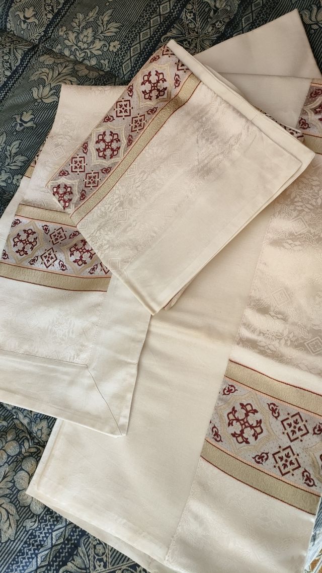 Completo letto matrimoniale più tovaglia da tavola