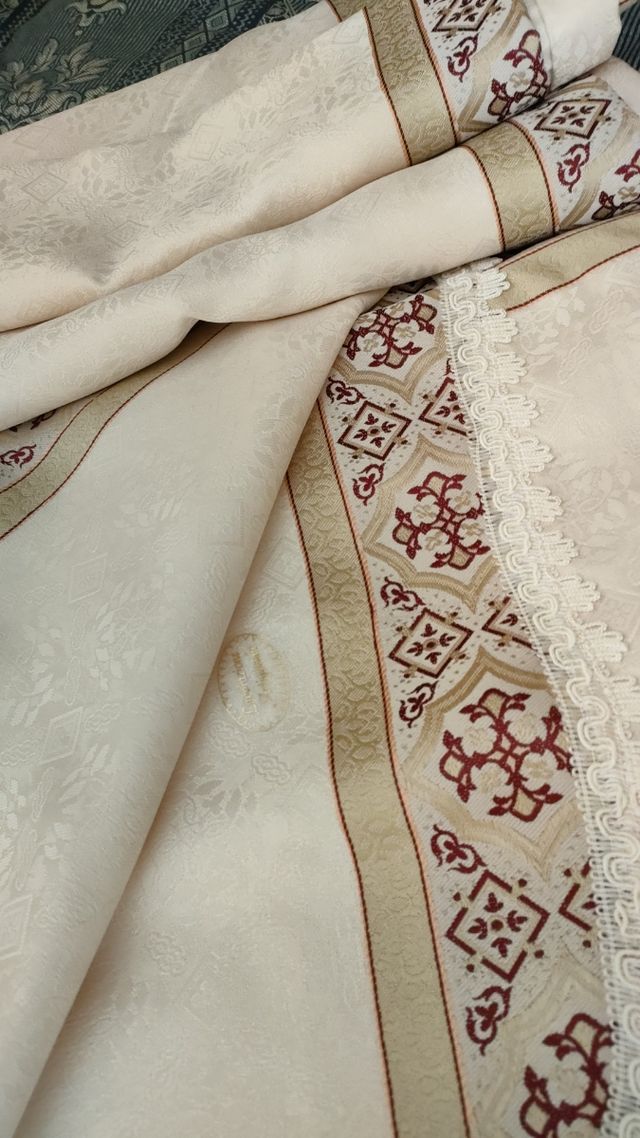 Completo letto matrimoniale più tovaglia da tavola