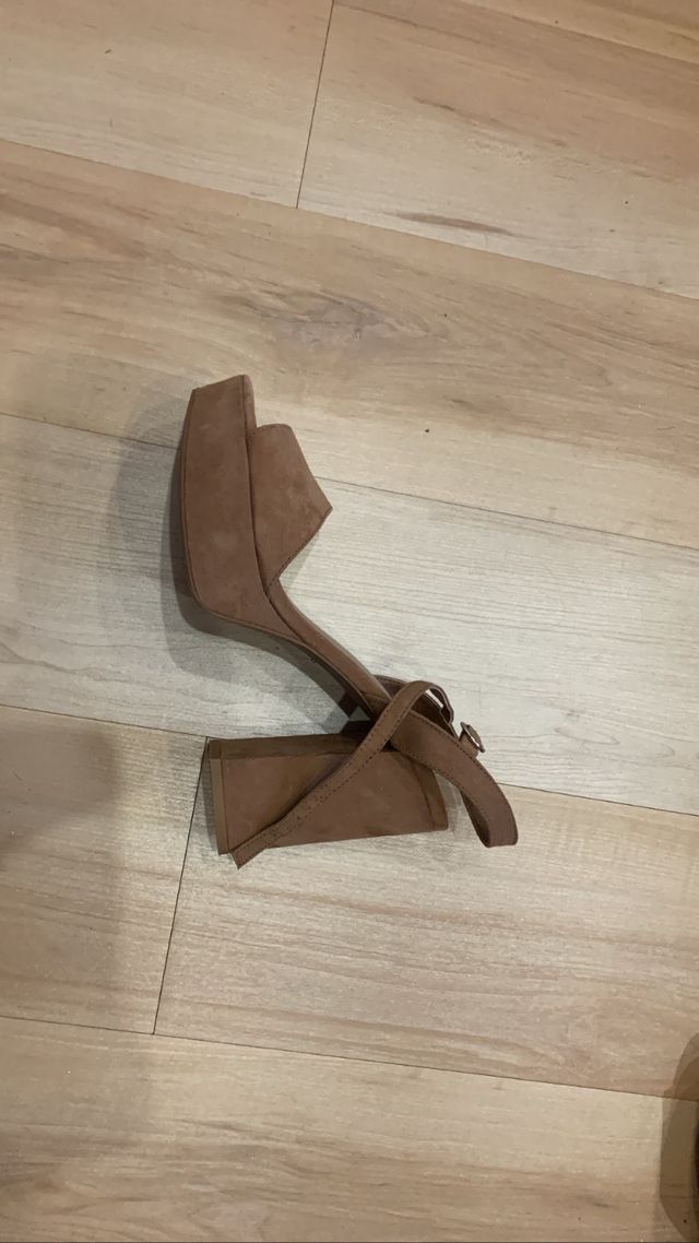 tacones stradivarius