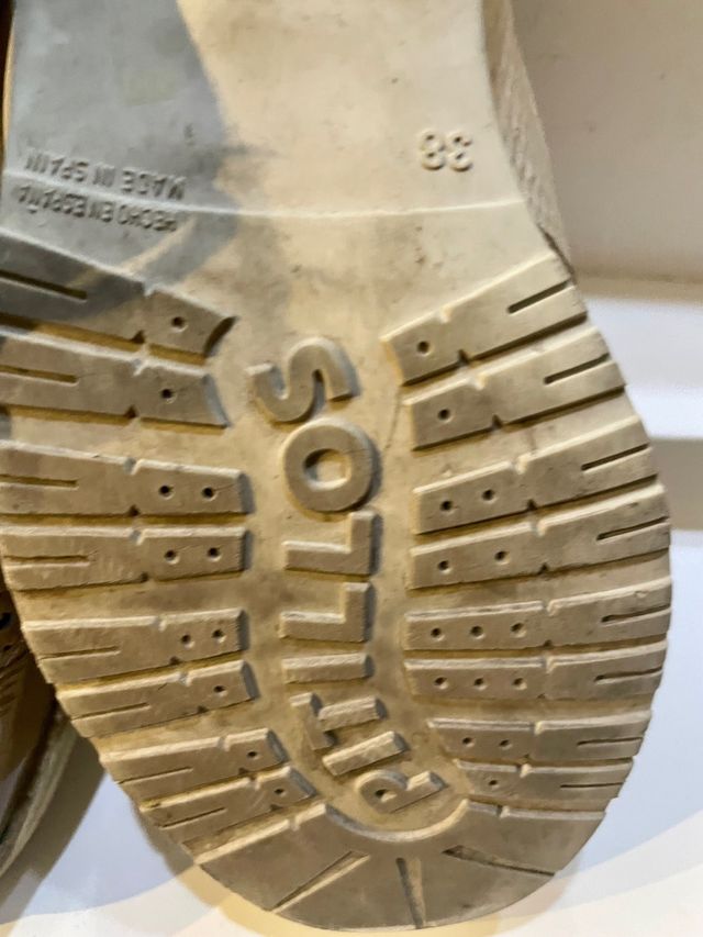 zapatos T38 diseño marca pitillos