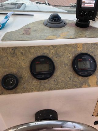 Barca 6 metros Dipol 600cp