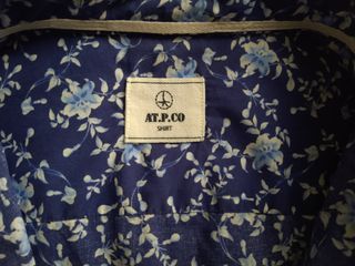 Camisa hombre estampado flores, marca AT.P.CO.