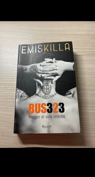Bus323 Emis Killa autografato