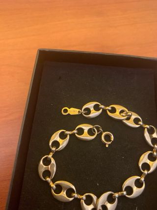 Pulsera bañada en oro 24k