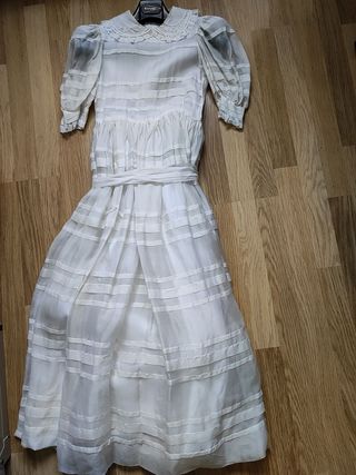 Vestido de comunión antiguo
