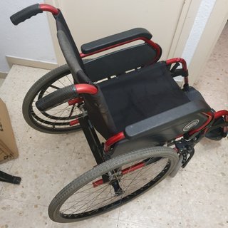 Silla de ruedas seminueva