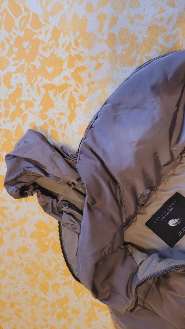 Abrigo plumas mujer. talla s. zara