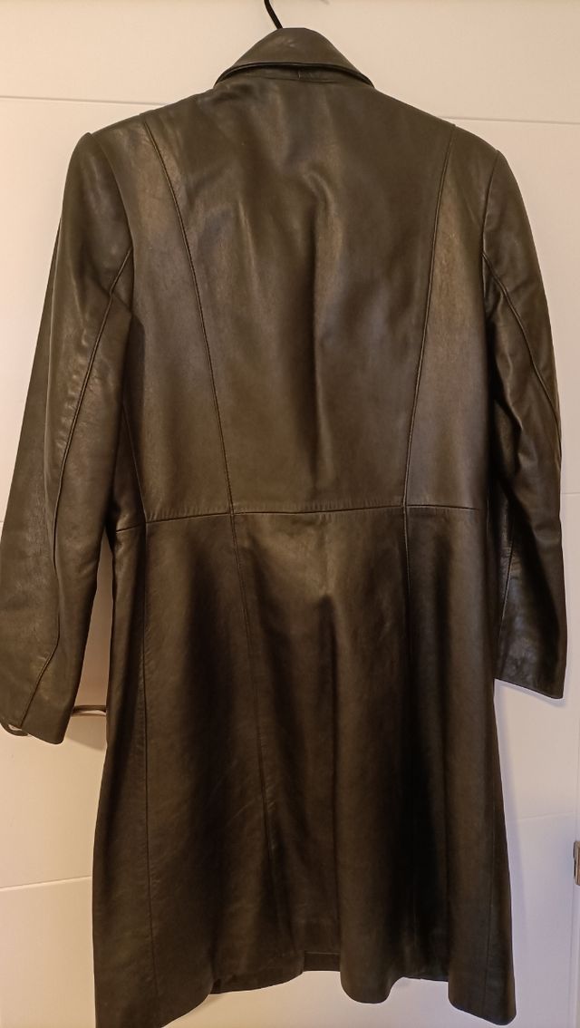 Abrigo cuero