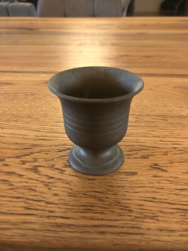 antico porta uovo in bronzo 