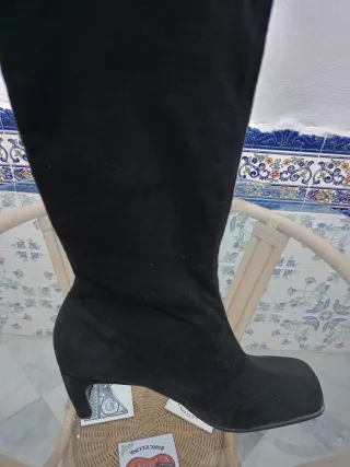 Botas negras altas