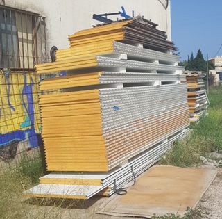 PANEL SANDWICH DE FACHADA EN EL MAESTRAT