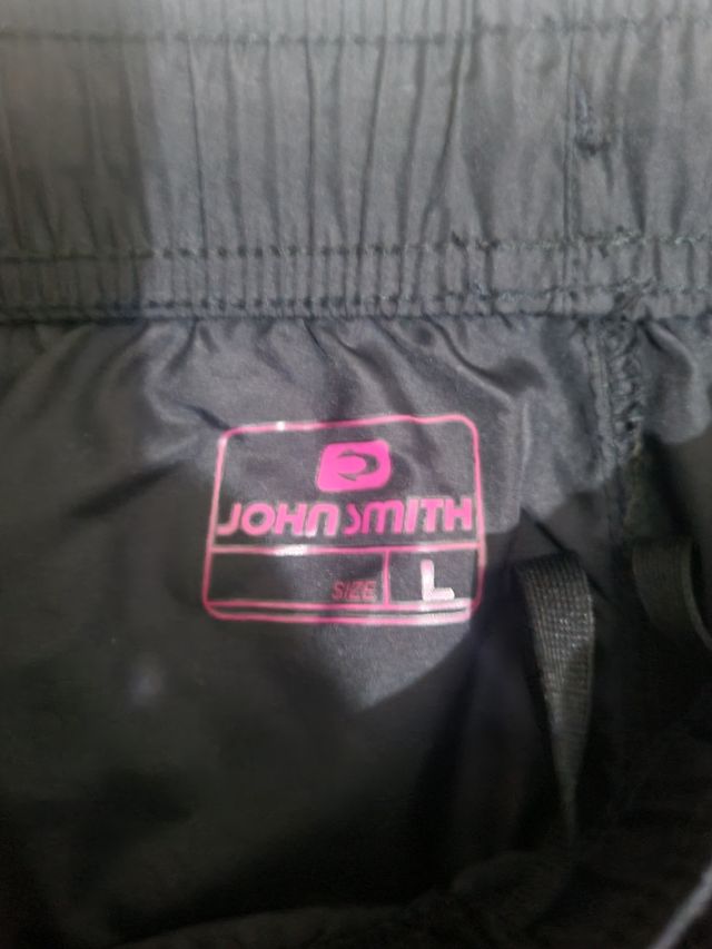 Calzonas running John Smith