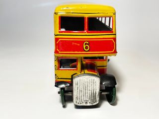 Autobús de hojalata RICO