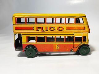 Autobús de hojalata RICO