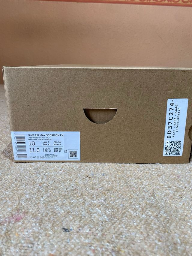 NIKE AIR MAX SCORPION FK