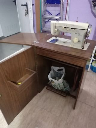 Urge vender máquina de coser sigma