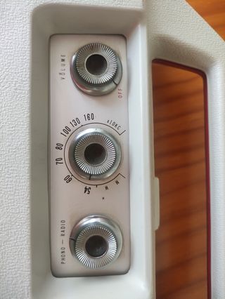 Tocadiscos - Radio antiguo 1968