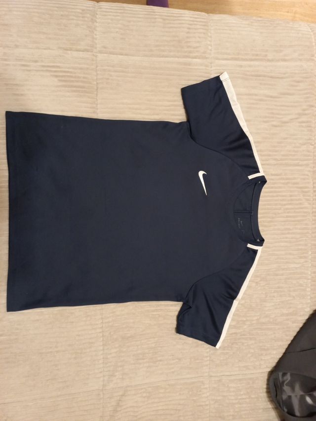 Camiseta nike 12-13 años. 147-158 cm