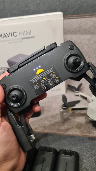 Dron Mavic Mini Fly More