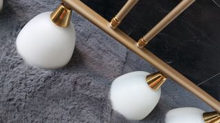 Lampara techo dorado bronce con 4tulipas