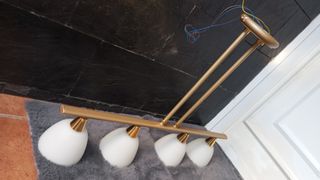 Lampara techo dorado bronce con 4tulipas