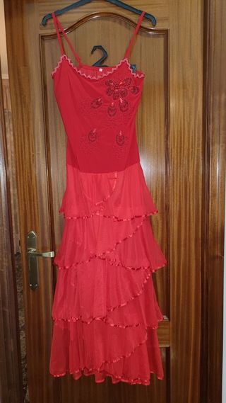 Vestido rojo fiesta volantes pedrería