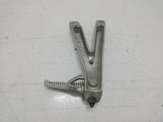 Estribera Trasera Izq. Yamaha R6 2002
