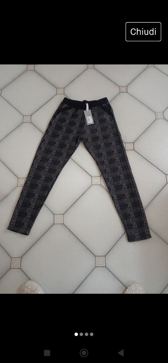Pantaloni nuovi tg M