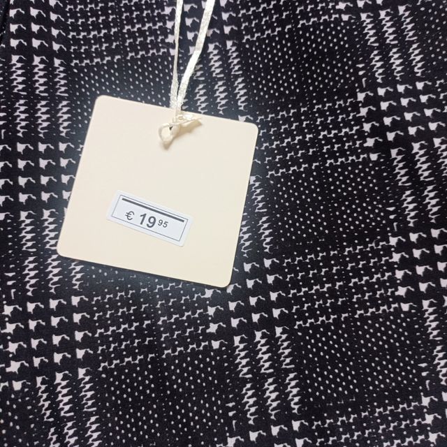 Pantaloni nuovi tg M