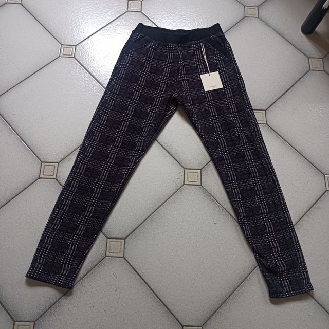 Pantaloni nuovi tg M