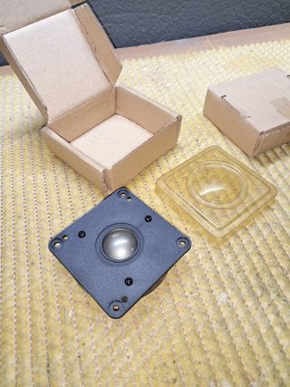 Altavoz tweeter JBL.