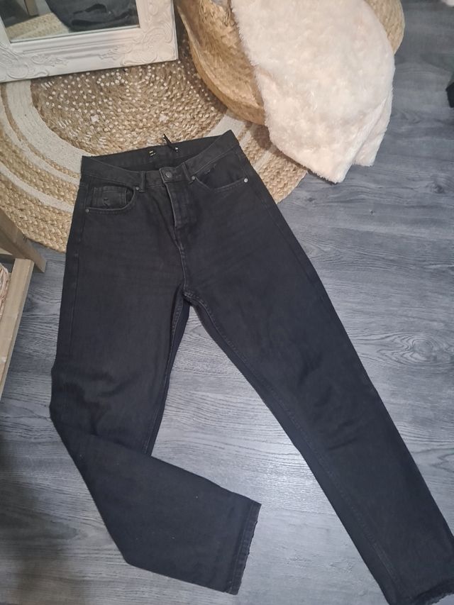 Pantalón Mom Fit Stradivarius
