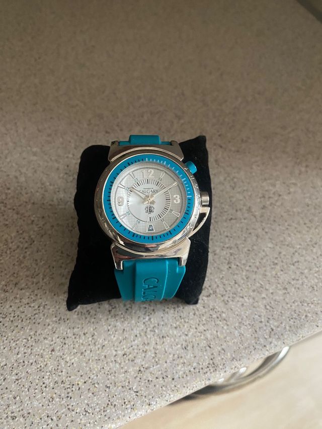 Reloj azul