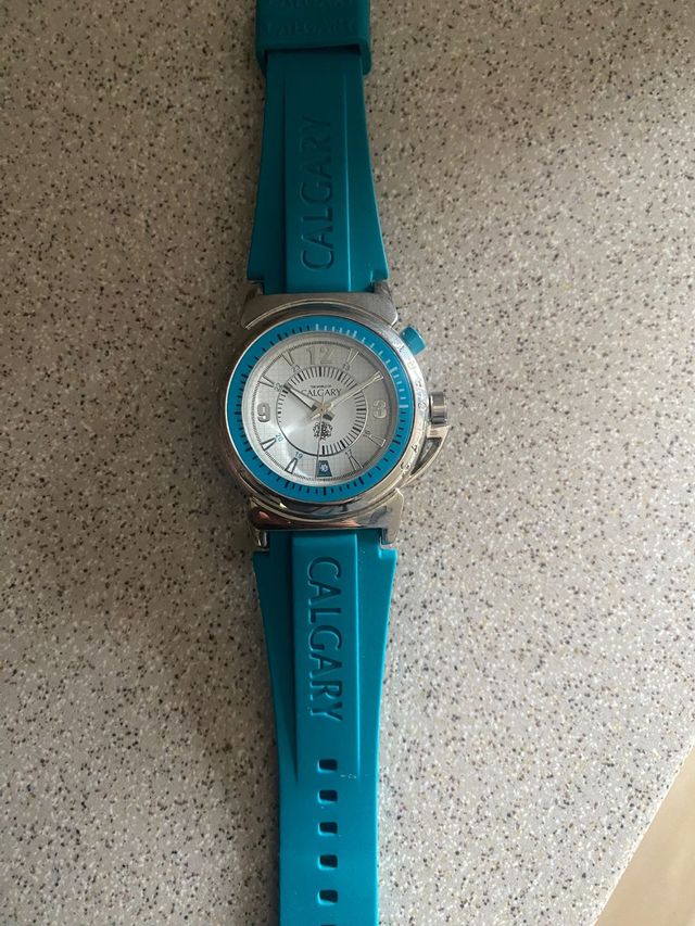 Reloj azul